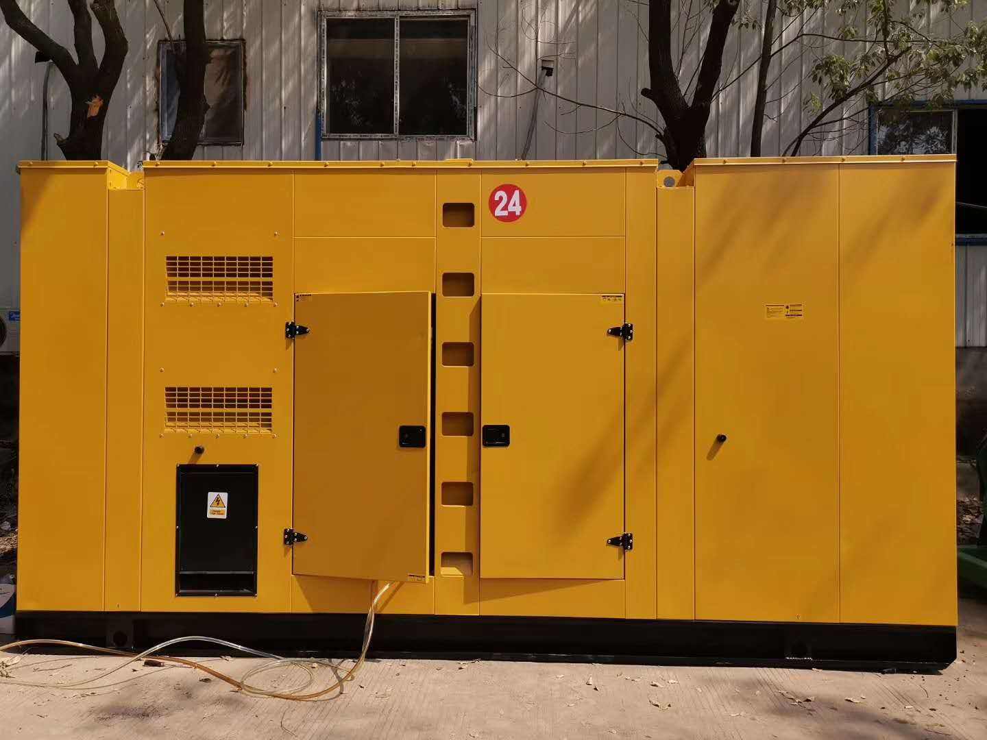 麻山租赁发电机-国产柴油发电机油耗的奥秘