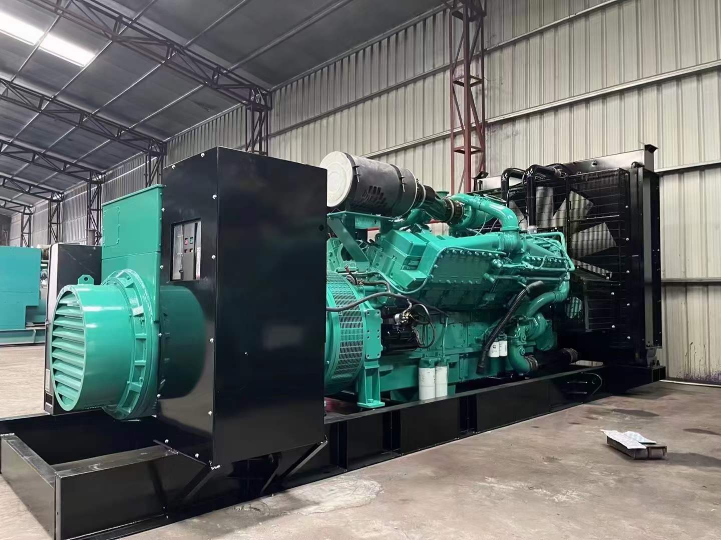 麻山如何降低 800kW 柴油发电机输出电流的波动？