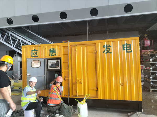 麻山怎样判断空气滤清器是否需要更换？