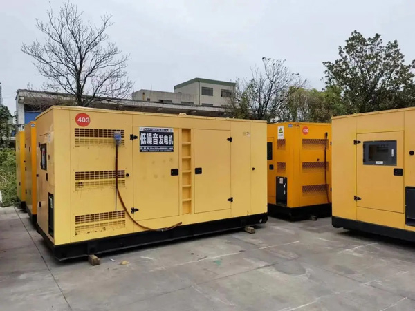 麻山如何检查柴油发电机的空气滤清器是否需要更换？